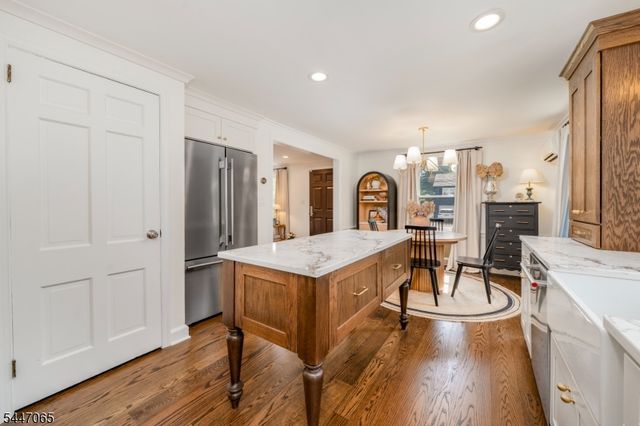 21 Duchamp Pl, Chatham Boro, NJ 07928