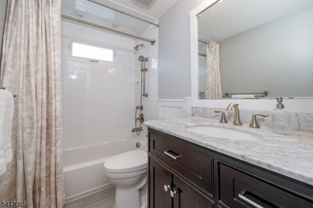 21 Duchamp Pl, Chatham Boro, NJ 07928
