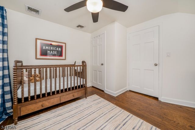 21 Duchamp Pl, Chatham Boro, NJ 07928