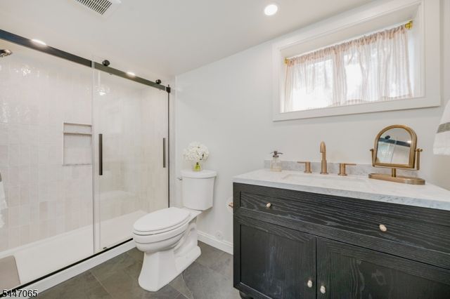 21 Duchamp Pl, Chatham Boro, NJ 07928