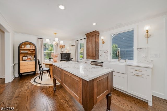 21 Duchamp Pl, Chatham Boro, NJ 07928