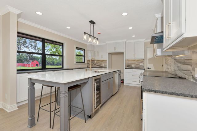 31 S Pony Meadows Dr, Wichita, KS 67232