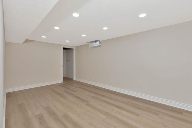 31 S Pony Meadows Dr, Wichita, KS 67232