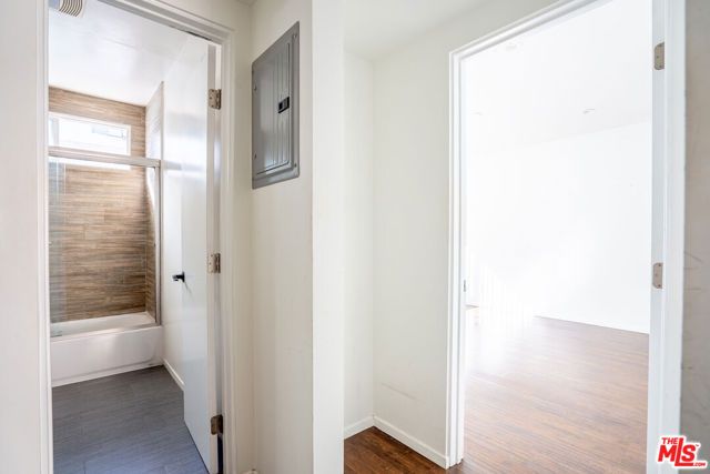 5831 Carlton Way 6, Los Angeles, CA 90028