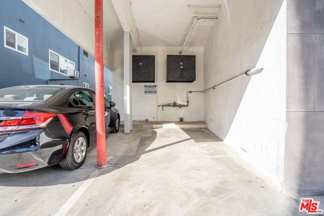 5831 Carlton Way 6, Los Angeles, CA 90028