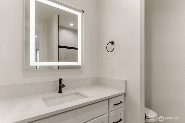 573 S Perry Avenue, East Wenatchee, WA 98802