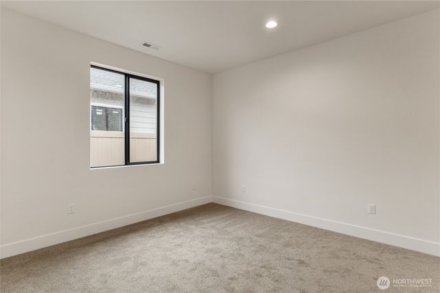 573 S Perry Avenue, East Wenatchee, WA 98802