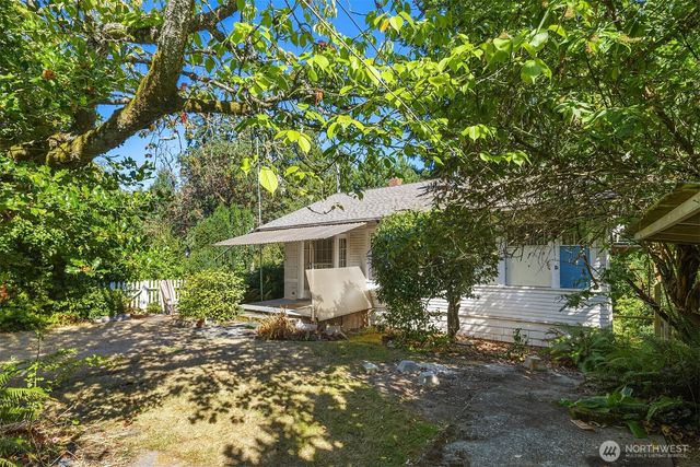 5202 35th Avenue SW, Seattle, WA 98126