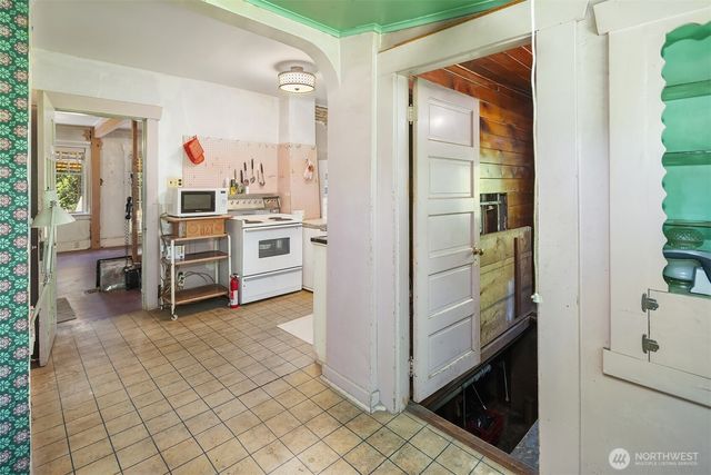 5202 35th Avenue SW, Seattle, WA 98126