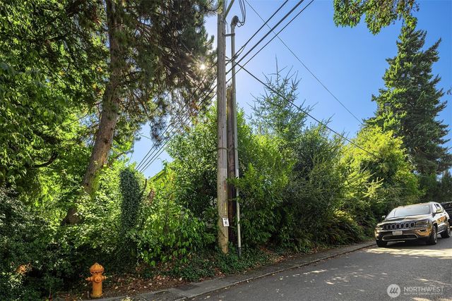 5202 35th Avenue SW, Seattle, WA 98126