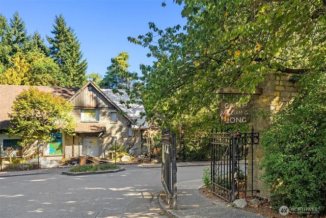 5202 35th Avenue SW, Seattle, WA 98126