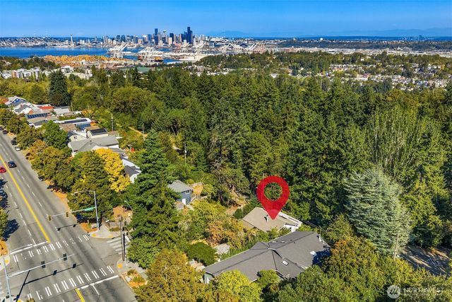 5202 35th Avenue SW, Seattle, WA 98126