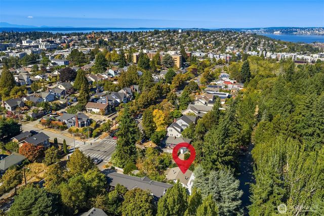 5202 35th Avenue SW, Seattle, WA 98126