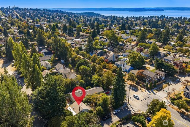 5202 35th Avenue SW, Seattle, WA 98126