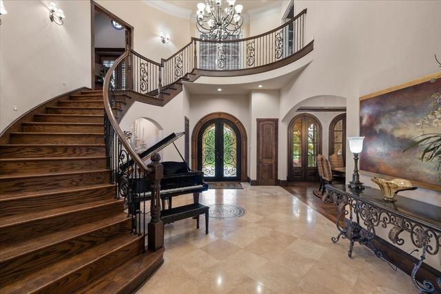 2504 Silver Table Drive, Lewisville, TX 75056