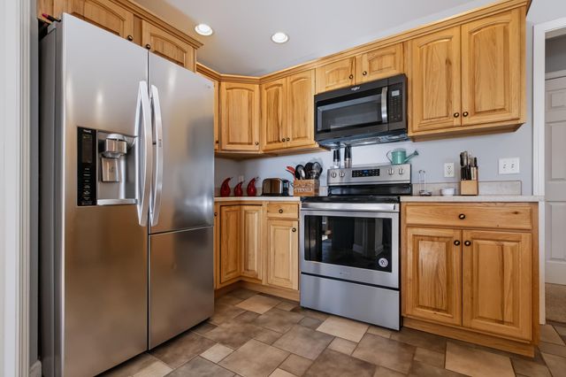 707 Tulip Drive, Three Oaks Vllg, MI 49128