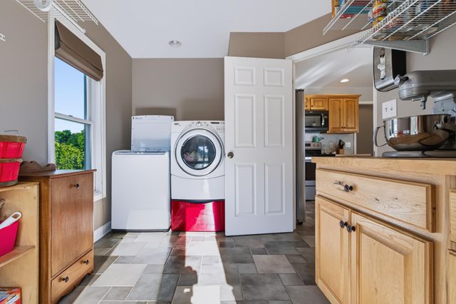 707 Tulip Drive, Three Oaks Vllg, MI 49128