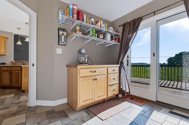 707 Tulip Drive, Three Oaks Vllg, MI 49128