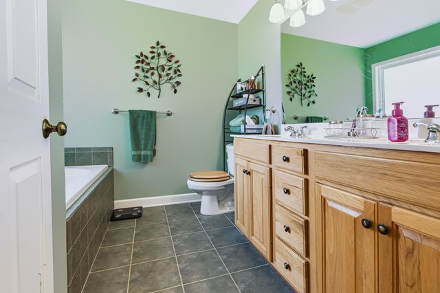 707 Tulip Drive, Three Oaks Vllg, MI 49128