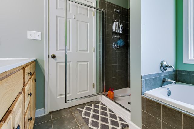 707 Tulip Drive, Three Oaks Vllg, MI 49128