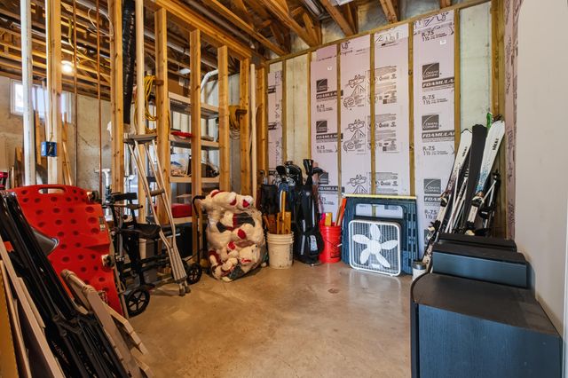 707 Tulip Drive, Three Oaks Vllg, MI 49128
