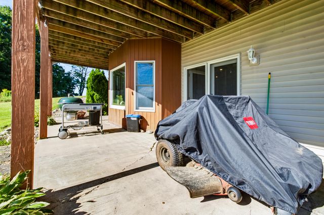 707 Tulip Drive, Three Oaks Vllg, MI 49128