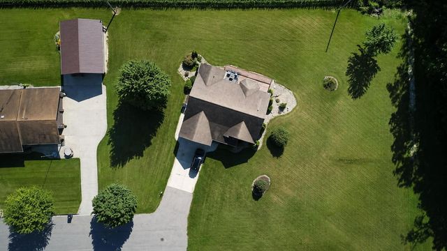 707 Tulip Drive, Three Oaks Vllg, MI 49128