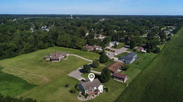 707 Tulip Drive, Three Oaks Vllg, MI 49128