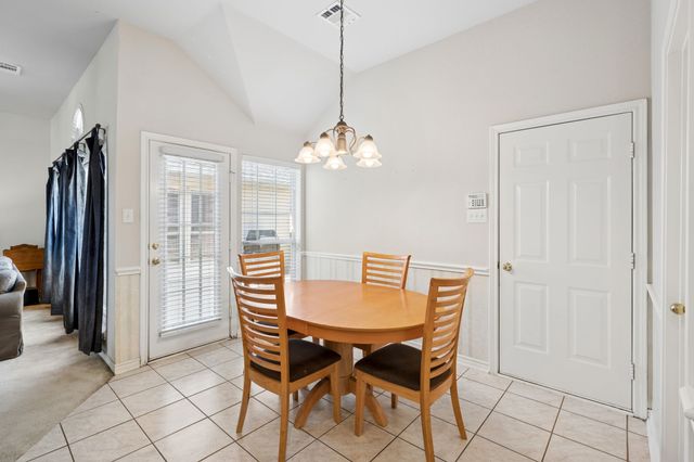 409 Kyle Lane, Lewisville, TX 75067