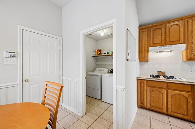 409 Kyle Lane, Lewisville, TX 75067