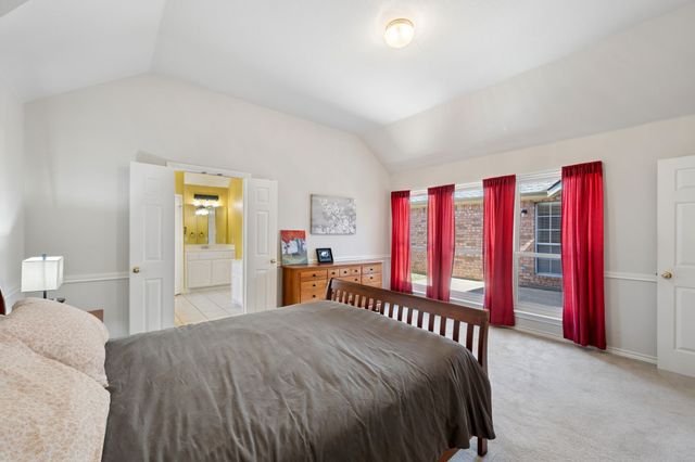 409 Kyle Lane, Lewisville, TX 75067