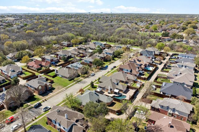 409 Kyle Lane, Lewisville, TX 75067