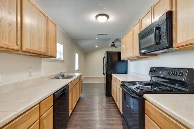 1310 Willowbrook Street, Lancaster, TX 75134