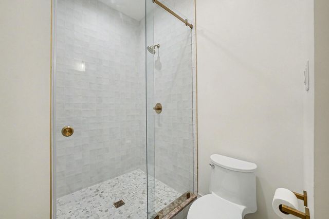 404 Avondale Street, Houston, TX 77006