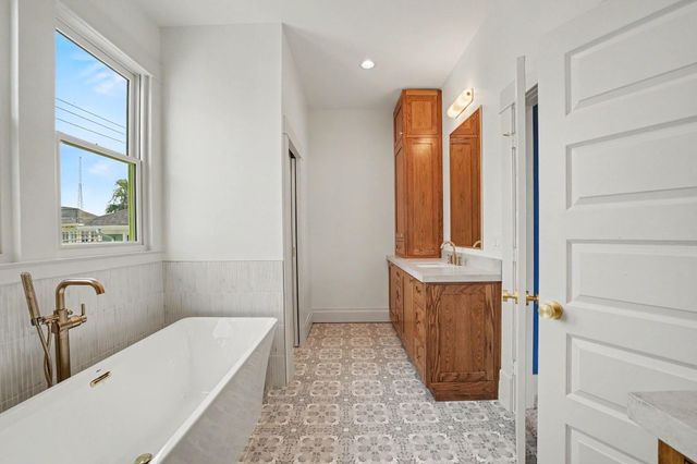 404 Avondale Street, Houston, TX 77006