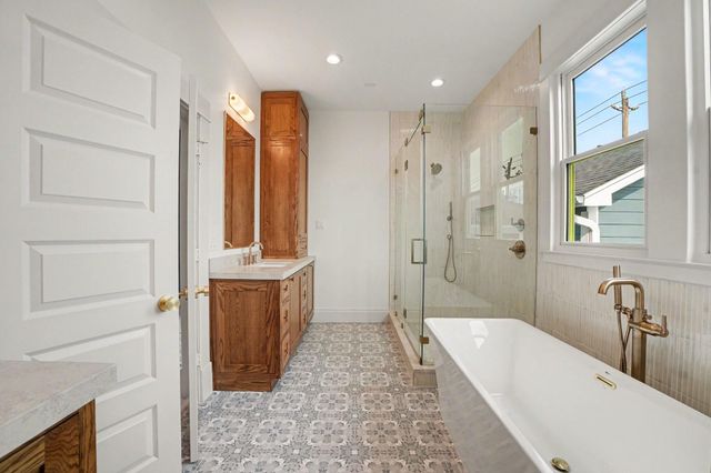 404 Avondale Street, Houston, TX 77006
