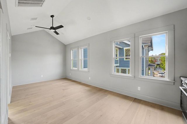 404 Avondale Street, Houston, TX 77006