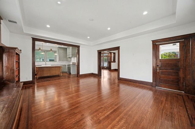 404 Avondale Street, Houston, TX 77006