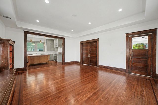 404 Avondale Street, Houston, TX 77006