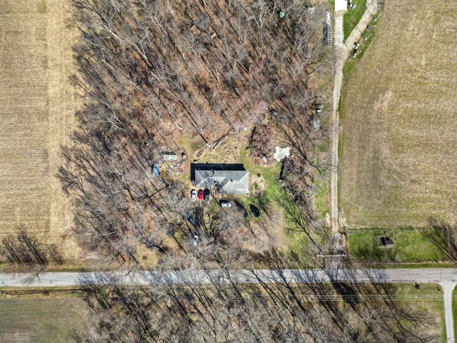 10501 S 875 E, Walkerton, IN 46574