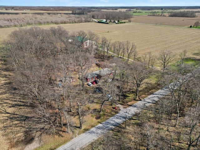 10501 S 875 E, Walkerton, IN 46574