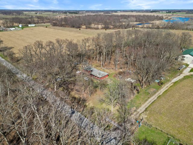 10501 S 875 E, Walkerton, IN 46574