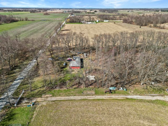 10501 S 875 E, Walkerton, IN 46574