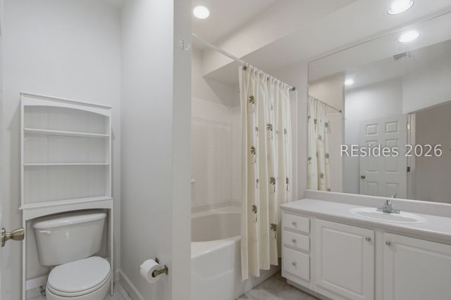 4 Indigo Run Dr Apt 2810, Hilton Head Island, SC 29926