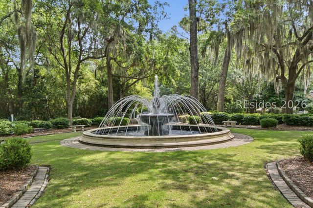 4 Indigo Run Dr Apt 2810, Hilton Head Island, SC 29926