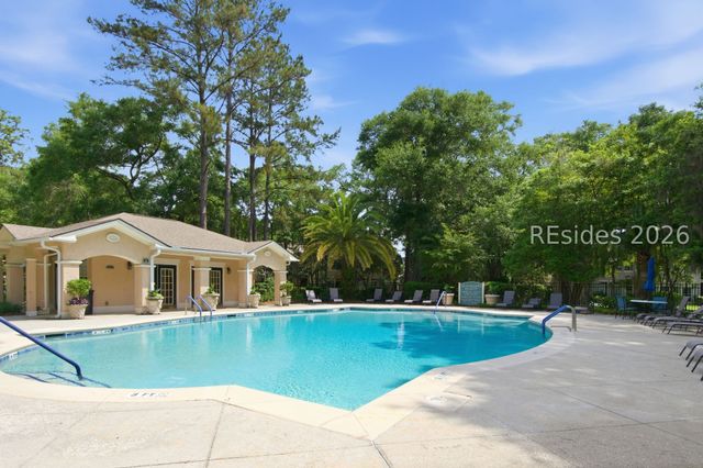 4 Indigo Run Dr Apt 2810, Hilton Head Island, SC 29926