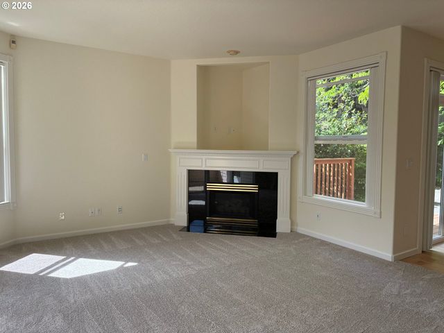1924 Nw NORFOLK Ct, Portland, OR 97229