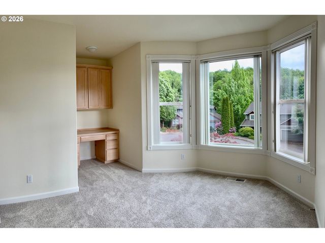 1924 Nw NORFOLK Ct, Portland, OR 97229