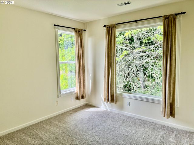1924 Nw NORFOLK Ct, Portland, OR 97229