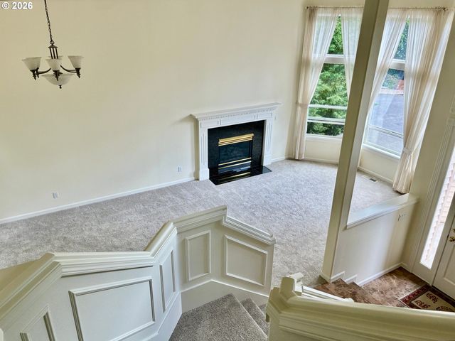 1924 Nw NORFOLK Ct, Portland, OR 97229